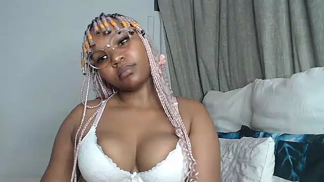 DarrkDeeva68 online show from November 24, 2025, 5:02 pm