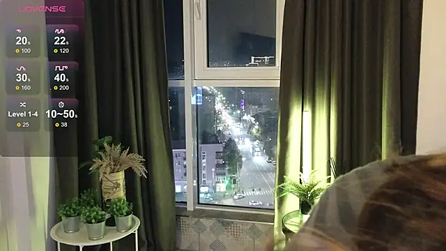 DebiHenks online show from October 28, 2025, 5:12 pm