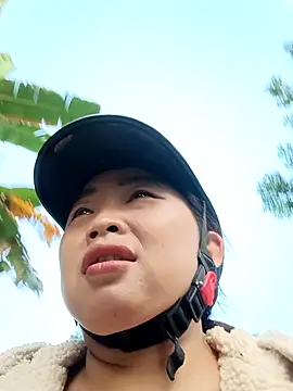 PhamPhung online show from October 27, 2025, 12:55 am