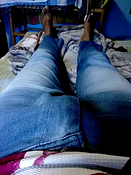 Snapshot of m11a2f3a4z5 chatting on April 22, 2026, 6:53 am m11a2f3a4z5 online show from April 22, 2026, 6:53 am