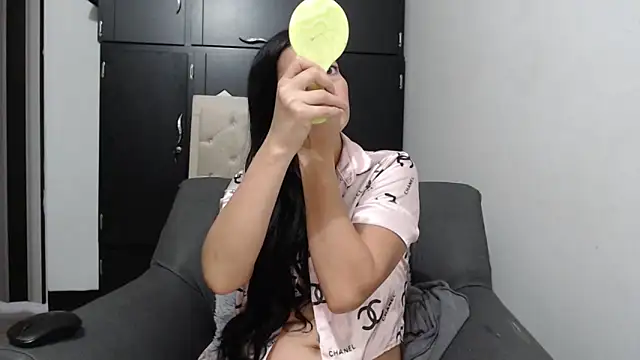Snapshot of Taliana21 chatting on April 25, 2026, 11:24 am Taliana21 online show from April 25, 2026, 11:24 am