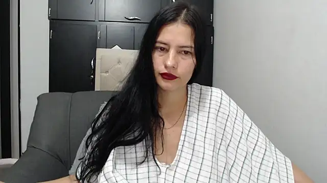 Snapshot of Taliana21 chatting on April 27, 2026, 11:19 am Taliana21 online show from April 27, 2026, 11:19 am