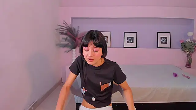 AnaisVelvet7 online show from October 1, 2025, 8:24 pm