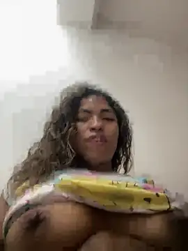 Snapshot of sienna_glow chatting on February 28, 2026, 11:54 am sienna glow online show from February 28, 2026, 11:54 am