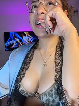 Snapshot of megansan_ chatting on October 10, 2025, 12:50 pm megansan online show from October 10, 2025, 12:50 pm