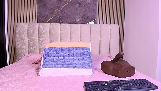 Snapshot of valecastro_ chatting on December 2, 2025, 7:26 pm valecastro online show from December 2, 2025, 7:26 pm