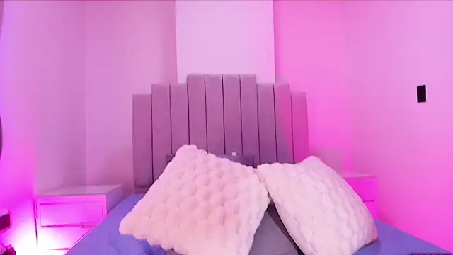 Snapshot of valecastro_ chatting on November 29, 2025, 7:58 pm valecastro online show from November 29, 2025, 7:58 pm