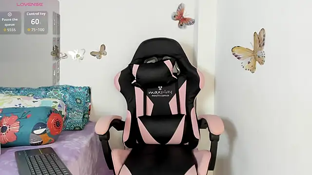 mari-ross online show from November 2, 2025, 3:22 am