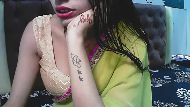 elize   online show from October 12, 2025, 3:08 am