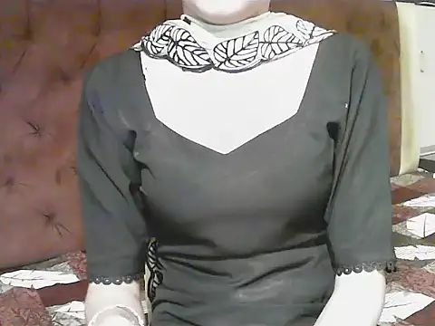 elize   online show from January 17, 2026, 2:37 am