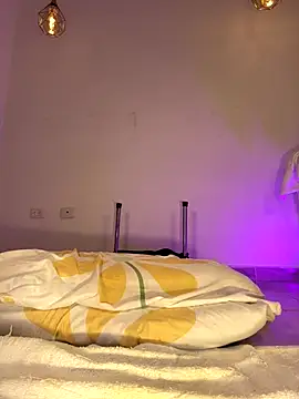 hade rosse online show from October 18, 2025, 1:13 pm