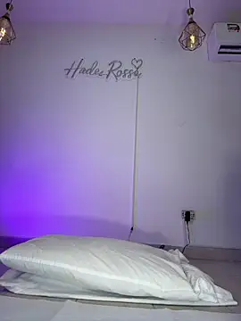 Snapshot of hade_rosse chatting on May 15, 2026, 3:10 pm hade rosse online show from May 15, 2026, 3:10 pm