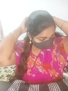 Rojaa009 online show from October 2, 2025, 5:38 pm