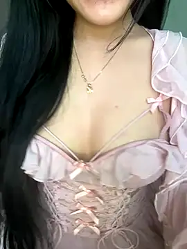 Snapshot of Donna11 chatting on November 28, 2025, 6:35 am Donna11 online show from November 28, 2025, 6:35 am