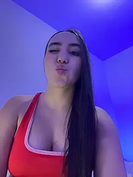 julieta rosee online show from June 21, 2026, 2:39 am