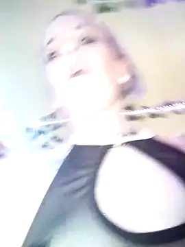 Snapshot of Purple2StayThnxx chatting on November 11, 2025, 12:16 am Purple2StayThnxx online show from November 11, 2025, 12:16 am