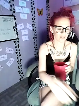 Snapshot of Purple2StayThnxx chatting on November 19, 2025, 9:26 pm Purple2StayThnxx online show from November 19, 2025, 9:26 pm