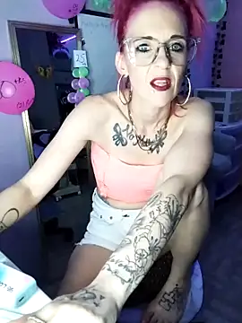 Snapshot of Purple2StayThnxx chatting on October 12, 2025, 11:06 pm Purple2StayThnxx online show from October 12, 2025, 11:06 pm