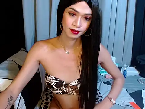 Snapshot of TS_Sweetgirl24 chatting on August 3, 2026, 6:21 am TS Sweetgirl24 online show from August 3, 2026, 6:21 am