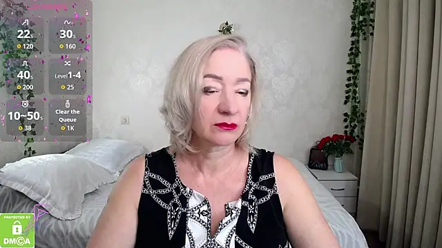 Snapshot of hunters_woman chatting on November 9, 2025, 1:59 pm hunters woman online show from November 9, 2025, 1:59 pm