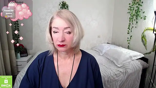 Snapshot of hunters_woman chatting on October 14, 2025, 1:23 pm hunters woman online show from October 14, 2025, 1:23 pm