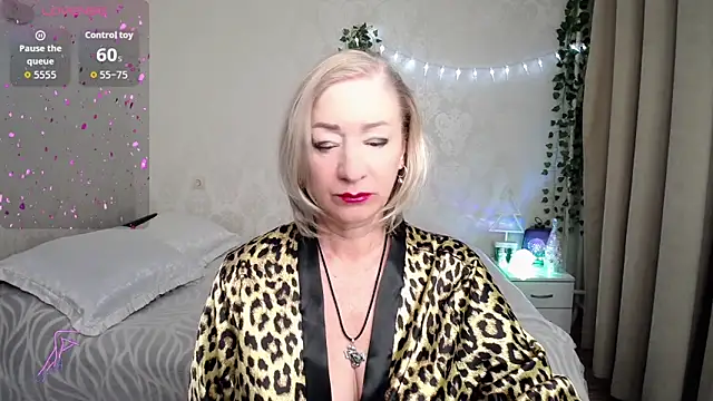 Snapshot of hunters_woman chatting on December 3, 2025, 10:42 pm hunters woman online show from December 3, 2025, 10:42 pm
