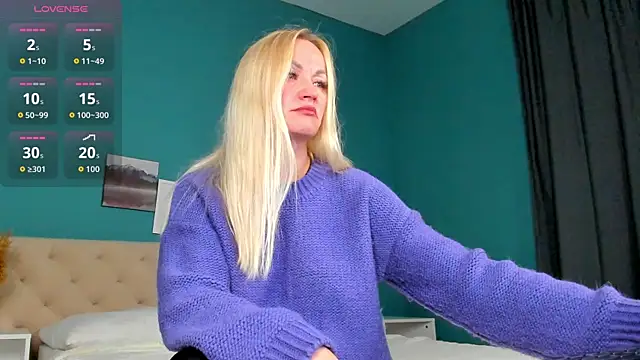 Snapshot of KiraSun chatting on October 12, 2025, 1:07 am KiraSun online show from October 12, 2025, 1:07 am