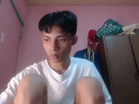 Snapshot of Kyoshi_19 chatting on June 28, 2026, 12:44 pm Kyoshi 19 online show from June 28, 2026, 12:44 pm