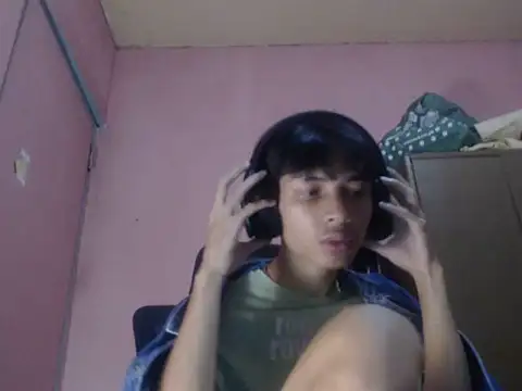 Snapshot of Kyoshi_19 chatting on July 28, 2026, 3:43 pm Kyoshi 19 online show from July 28, 2026, 3:43 pm