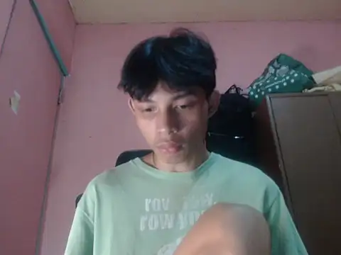 Snapshot of Kyoshi_19 chatting on July 28, 2026, 12:48 pm Kyoshi 19 online show from July 28, 2026, 12:48 pm
