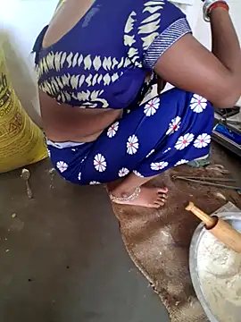 RAYI Queen 3 online show from November 5, 2025, 3:53 am