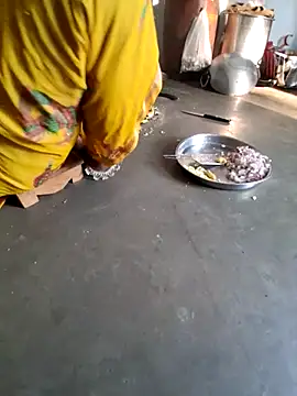 RAYI Queen 3 online show from November 14, 2025, 10:19 am