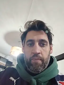 davidrojo1984 online show from May 14, 2026, 8:22 am