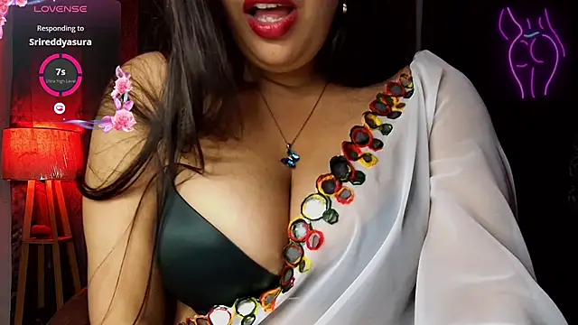 Snapshot of MissNasha chatting on November 25, 2025, 1:17 am MissNasha online show from November 25, 2025, 1:17 am