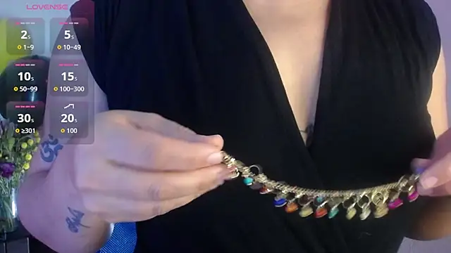 Snapshot of Sara_cute92 chatting on October 24, 2025, 5:06 am Sara cute92 online show from October 24, 2025, 5:06 am