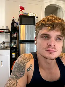 Snapshot of King_Kev_ chatting on October 15, 2025, 4:48 pm King Kev online show from October 15, 2025, 4:48 pm