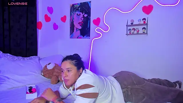 Dilan and Mia online show from April 29, 2026, 2:16 am