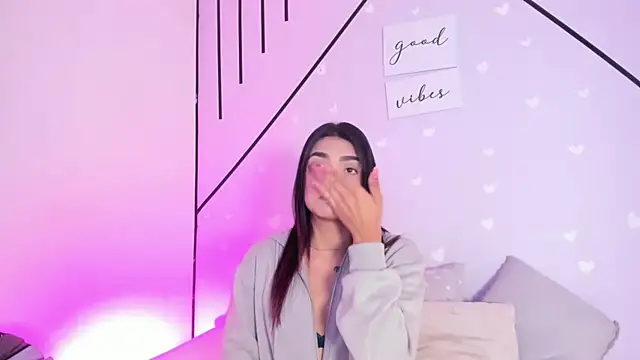 MiahCornell  online show from March 23, 2026, 1:22 pm