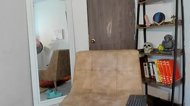 Snapshot of Gia_fantasy_ chatting on October 23, 2025, 5:00 pm Gia fantasy online show from October 23, 2025, 5:00 pm