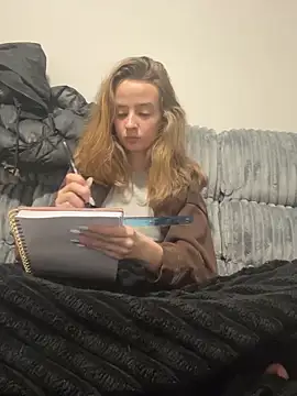 Snapshot of SeccySerena chatting on October 23, 2025, 5:33 pm SeccySerena online show from October 23, 2025, 5:33 pm