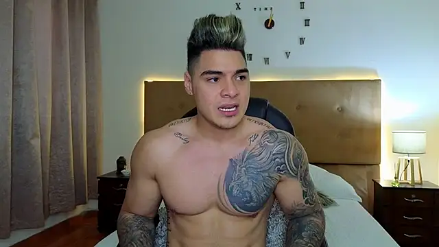 Snapshot of Steven_Velez chatting on October 16, 2025, 8:50 pm Steven Velez online show from October 16, 2025, 8:50 pm