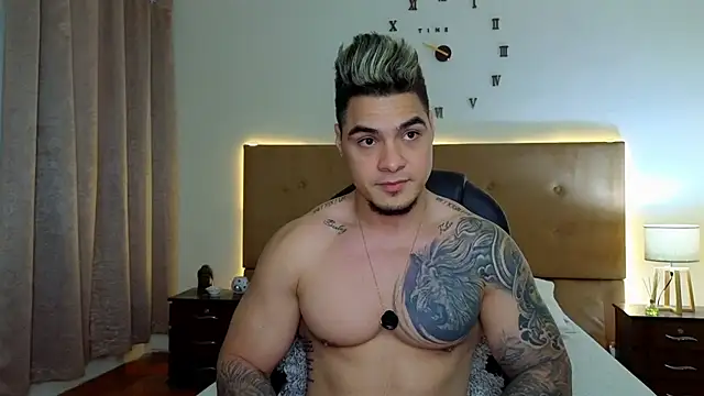 Snapshot of Steven_Velez chatting on October 11, 2025, 11:39 pm Steven Velez online show from October 11, 2025, 11:39 pm