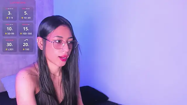 Snapshot of Becky_G chatting on October 20, 2025, 4:58 am Becky G online show from October 20, 2025, 4:58 am