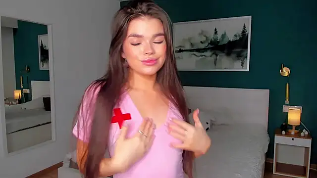 Snapshot of HollisHearl chatting on November 9, 2025, 7:23 am HollisHearl online show from November 9, 2025, 7:23 am