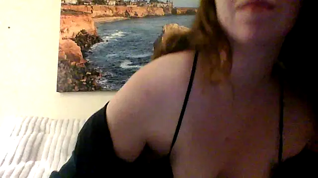 sweetsocalgirl online show from April 15, 2026, 2:50 am