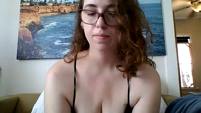 Snapshot of sweetsocalgirl chatting on May 16, 2026, 9:58 pm sweetsocalgirl online show from May 16, 2026, 9:58 pm