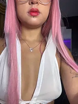 Snapshot of myc_hot chatting on November 14, 2025, 9:24 am myc hot online show from November 14, 2025, 9:24 am