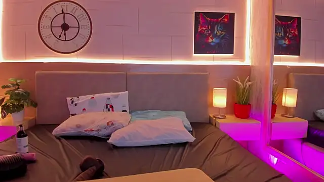 Meloddy Rose online show from November 16, 2025, 10:35 pm