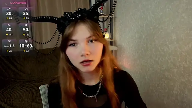 Nika OMG online show from October 31, 2025, 9:00 pm