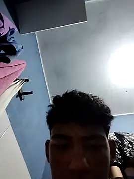 Snapshot of Lale-Adrian chatting on December 3, 2025, 9:58 pm Lale-Adrian online show from December 3, 2025, 9:58 pm